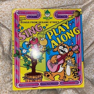 Sesame Street Sing Play Along Peter Pan 45 RPM 1502